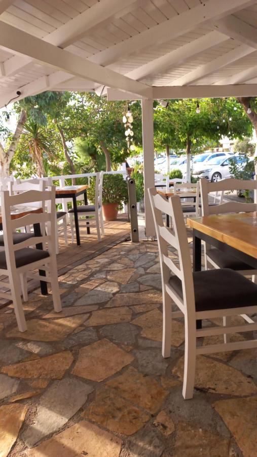 Beleris Rooms Himare Exterior photo