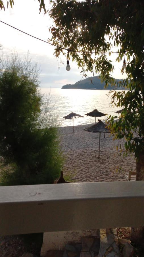 Beleris Rooms Himare Exterior photo