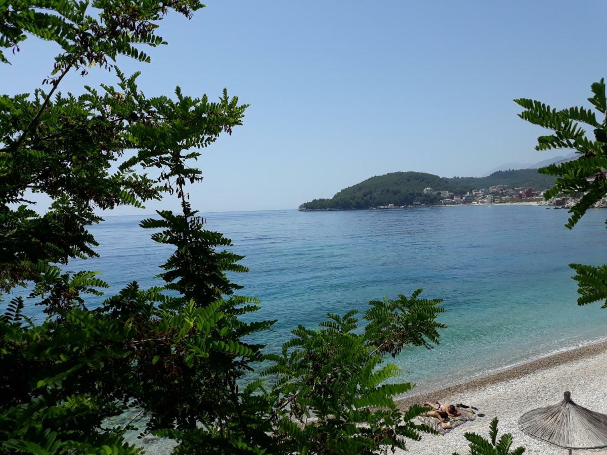 Beleris Rooms Himare Exterior photo