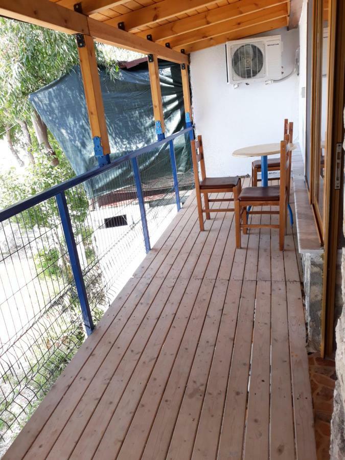 Beleris Rooms Himare Exterior photo